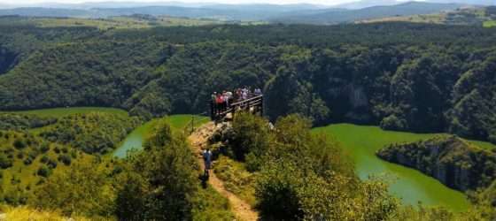 Uvac vikend putovanje. Uvac izlet najlepši vidikovac u srbiji