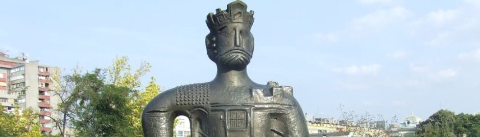 Kruševac - spomenik Caru Lazaru